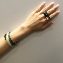 画像をギャラリービューアに読み込む, Bangle バングル<Flat>(J87 red)