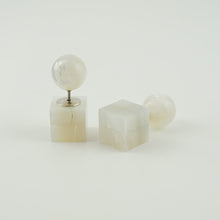 画像をギャラリービューアに読み込む, Reversible Pierced リバーシブルピアス(B71 milky white)