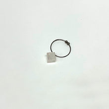 画像をギャラリービューアに読み込む, Earcuff イヤーカフ<キューブ>(H60 white)