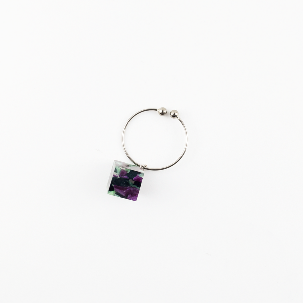 Earcuff イヤーカフ＜キューブ＞（C05 flower purple）