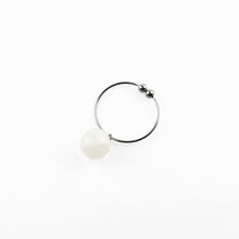 画像をギャラリービューアに読み込む, Earcuff イヤーカフ＜ボール＞（CP5 romance white）
