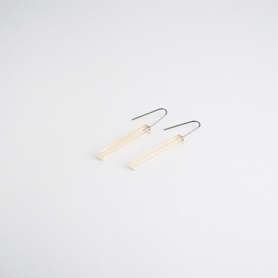Stick Pierced スティックピアス（L37 white lame）